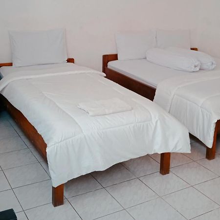 Hotel Wisata Labuan Bajo Kültér fotó