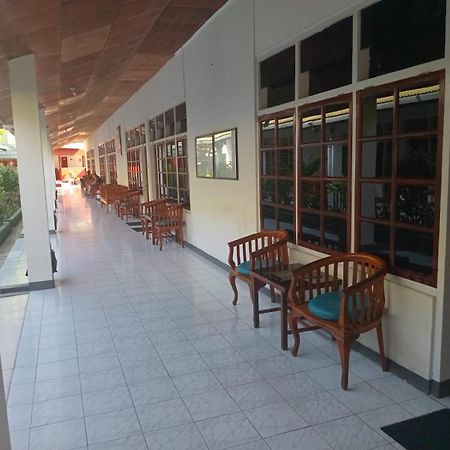 Hotel Wisata Labuan Bajo Kültér fotó