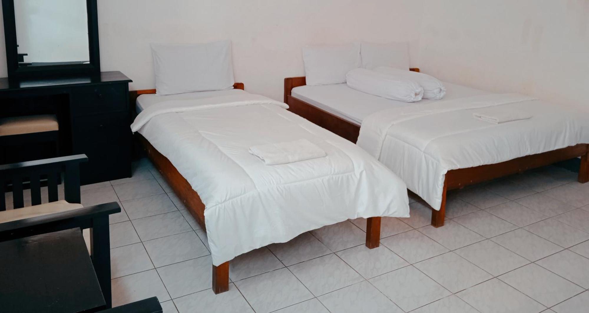 Hotel Wisata Labuan Bajo Kültér fotó