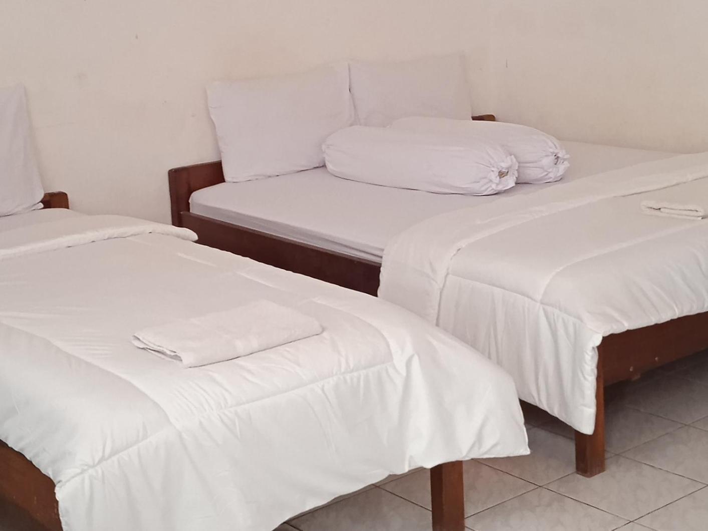 Hotel Wisata Labuan Bajo Kültér fotó