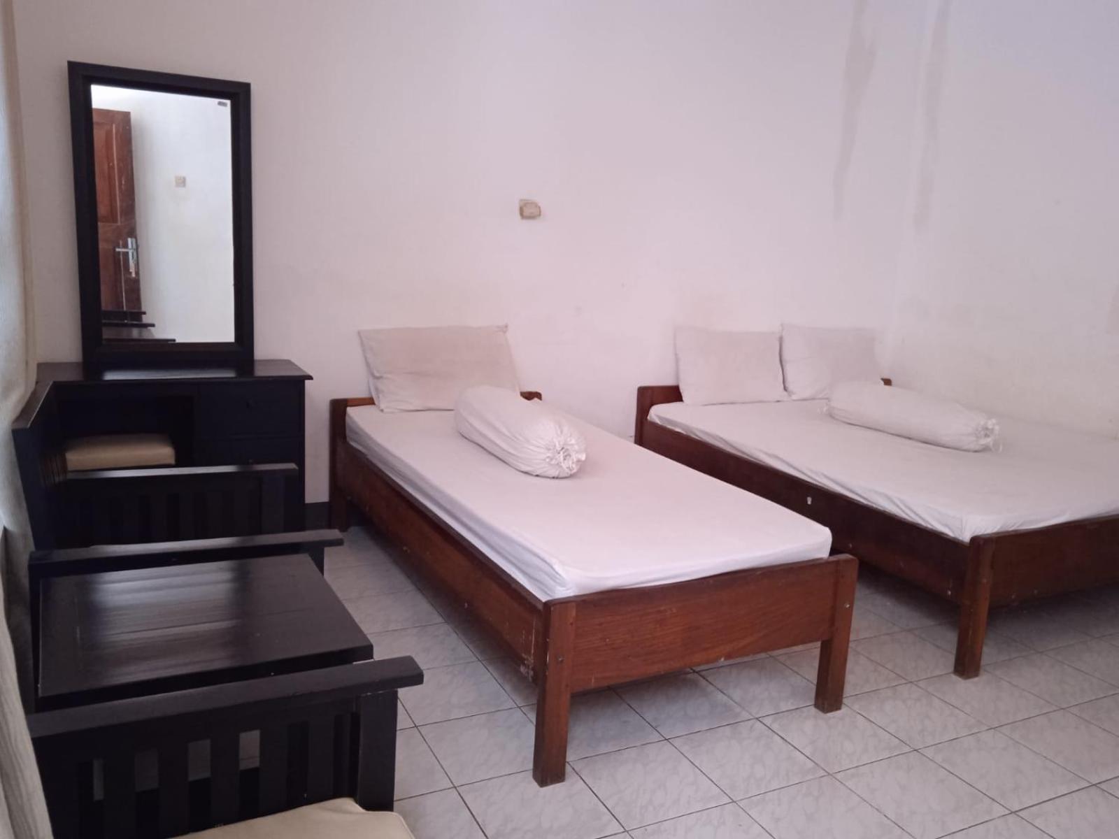 Hotel Wisata Labuan Bajo Kültér fotó