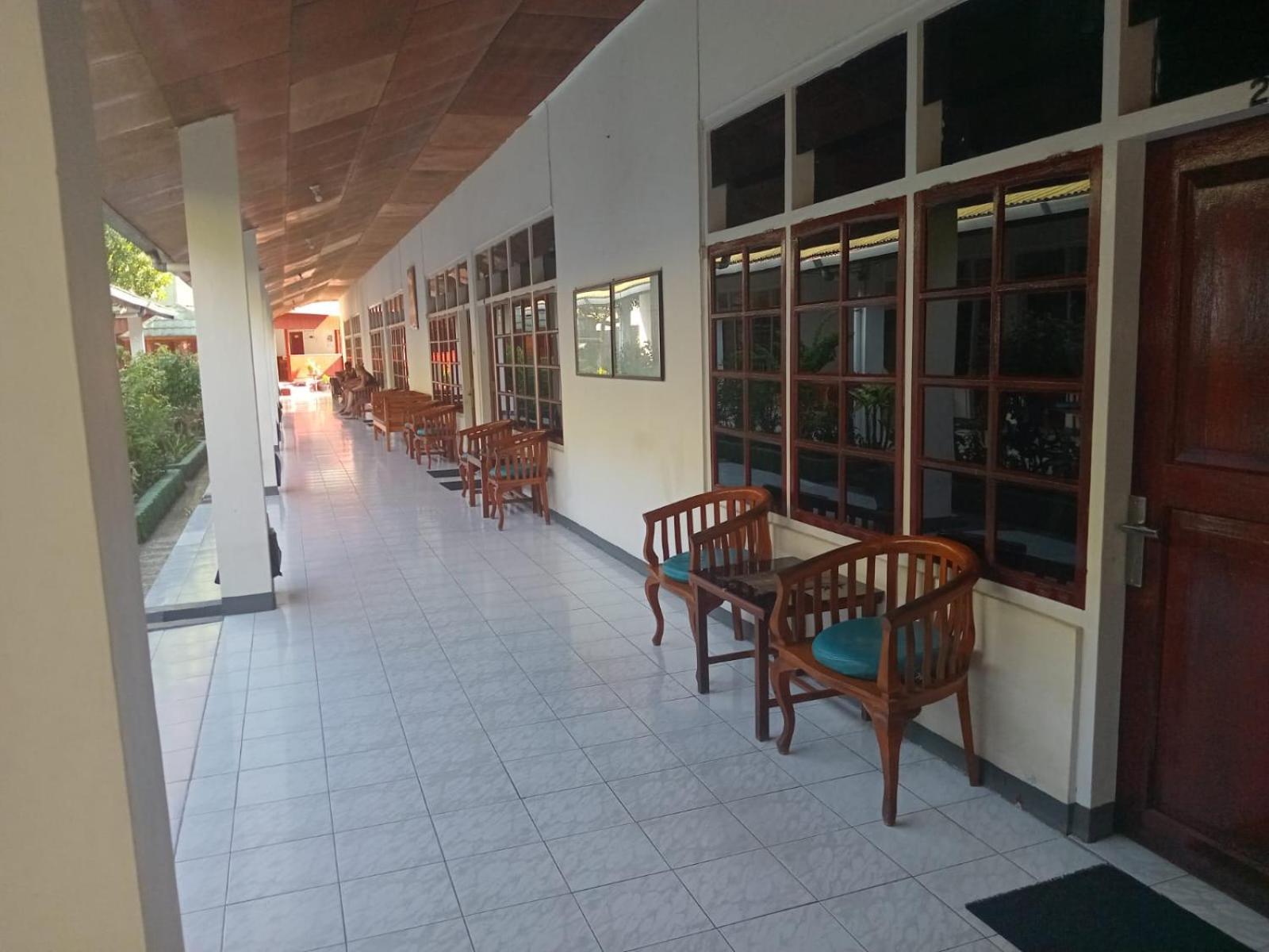 Hotel Wisata Labuan Bajo Kültér fotó