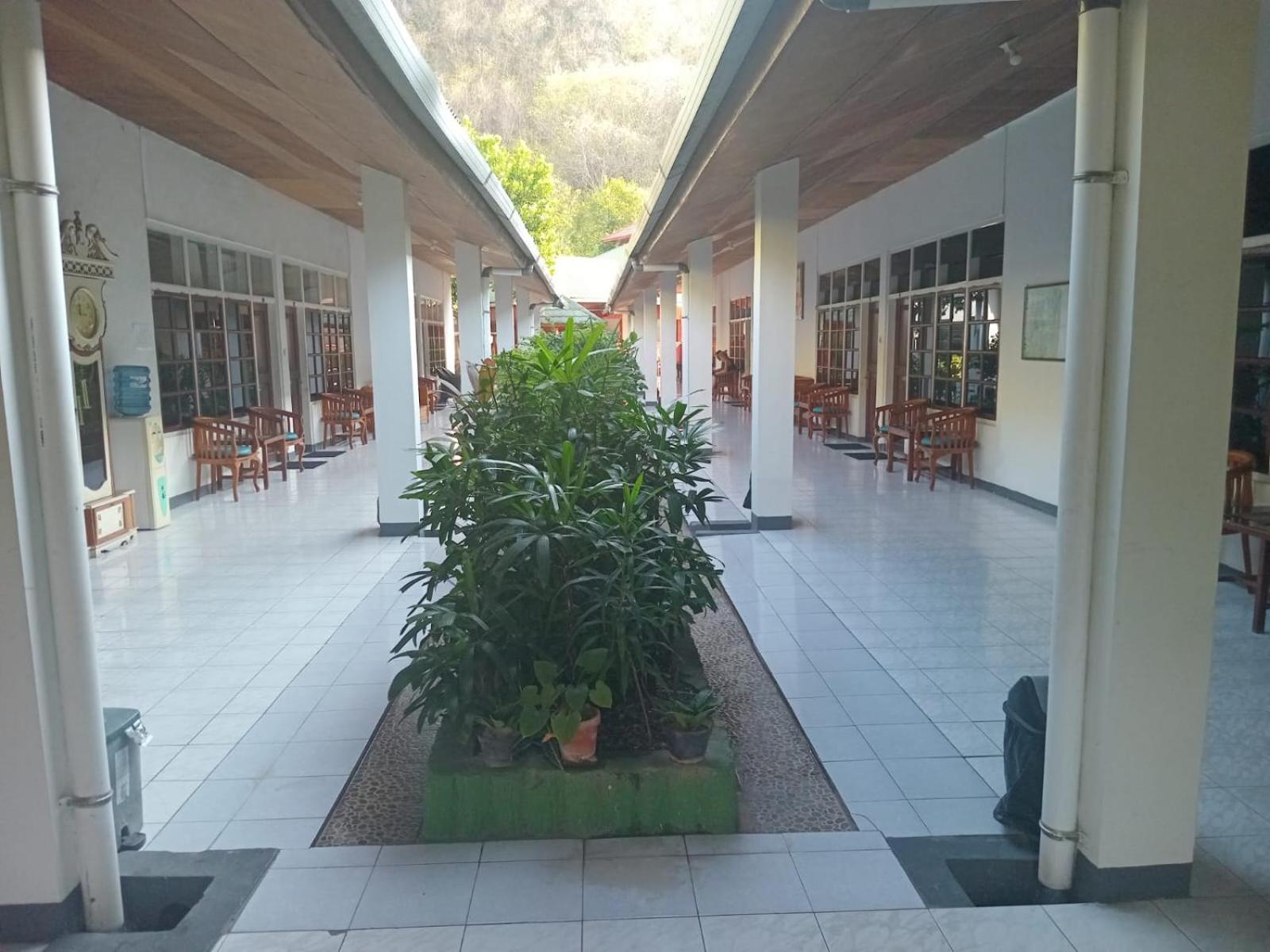Hotel Wisata Labuan Bajo Kültér fotó