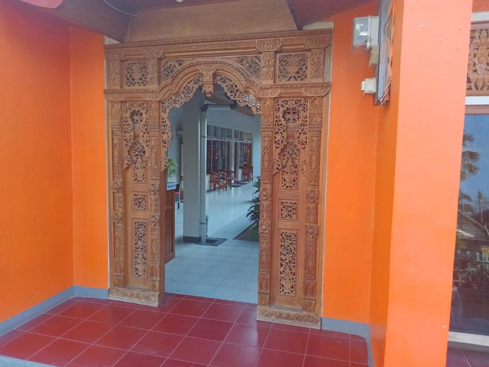 Hotel Wisata Labuan Bajo Kültér fotó